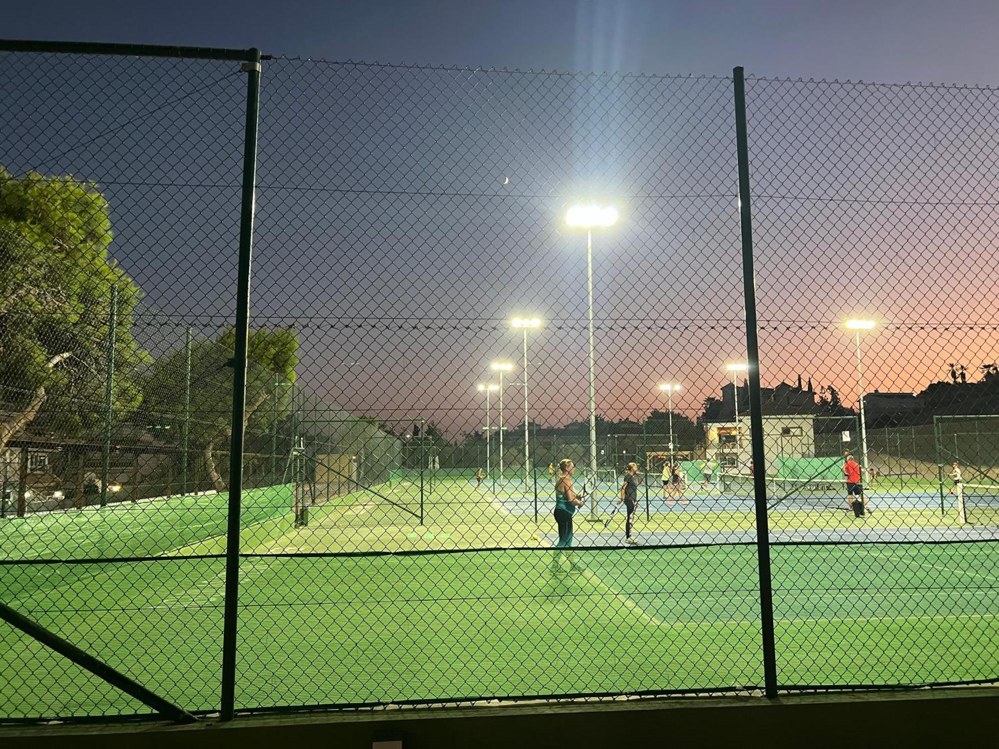 Piso Con Ac, Piscina Y Pista De Padel Y Tenis En Águilas Exterior foto